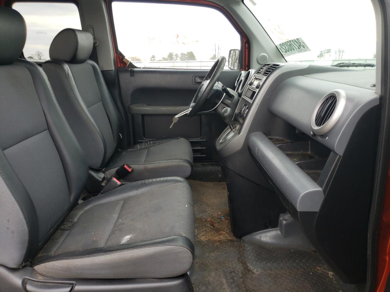 Photo 5 from auction – 2005 HONDA ELEMENT with VIN 5J6YH18375L012808