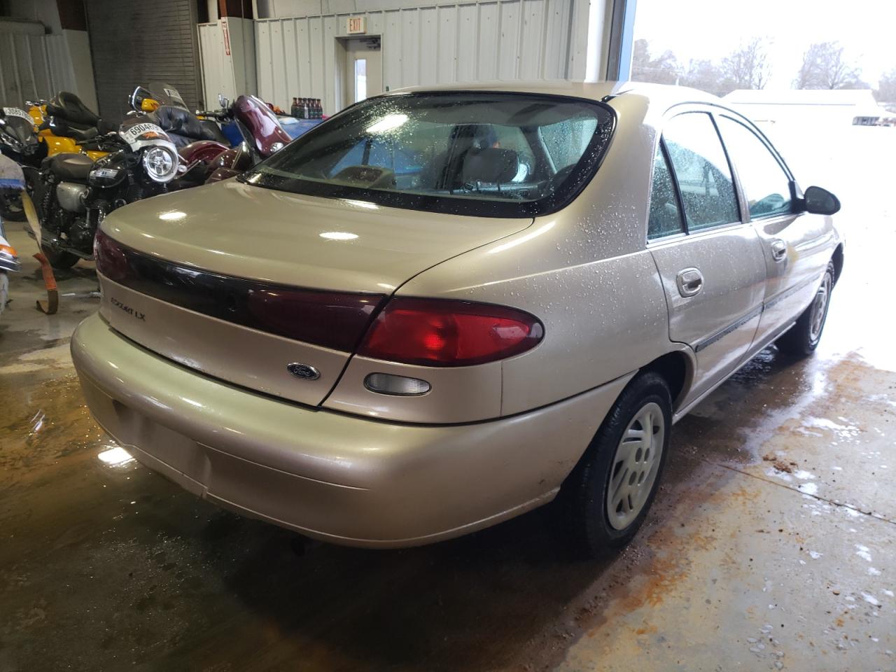 Photo 4 from auction – 1998 FORD ESCORT LX with VIN 1FAFP10P1WW239884