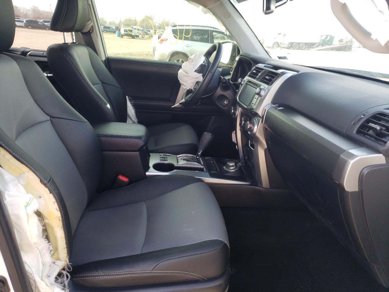 Photo 5 from auction – 2019 TOYOTA 4RUNNER SR with VIN JTEBU5JR5K5692720