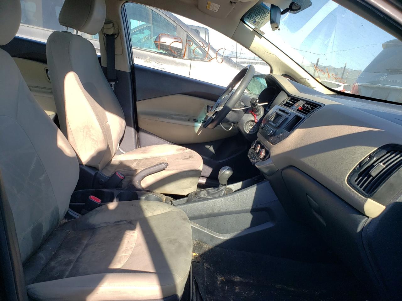Photo 5 from auction – 2015 KIA RIO LX with VIN KNADM4A31F6460681