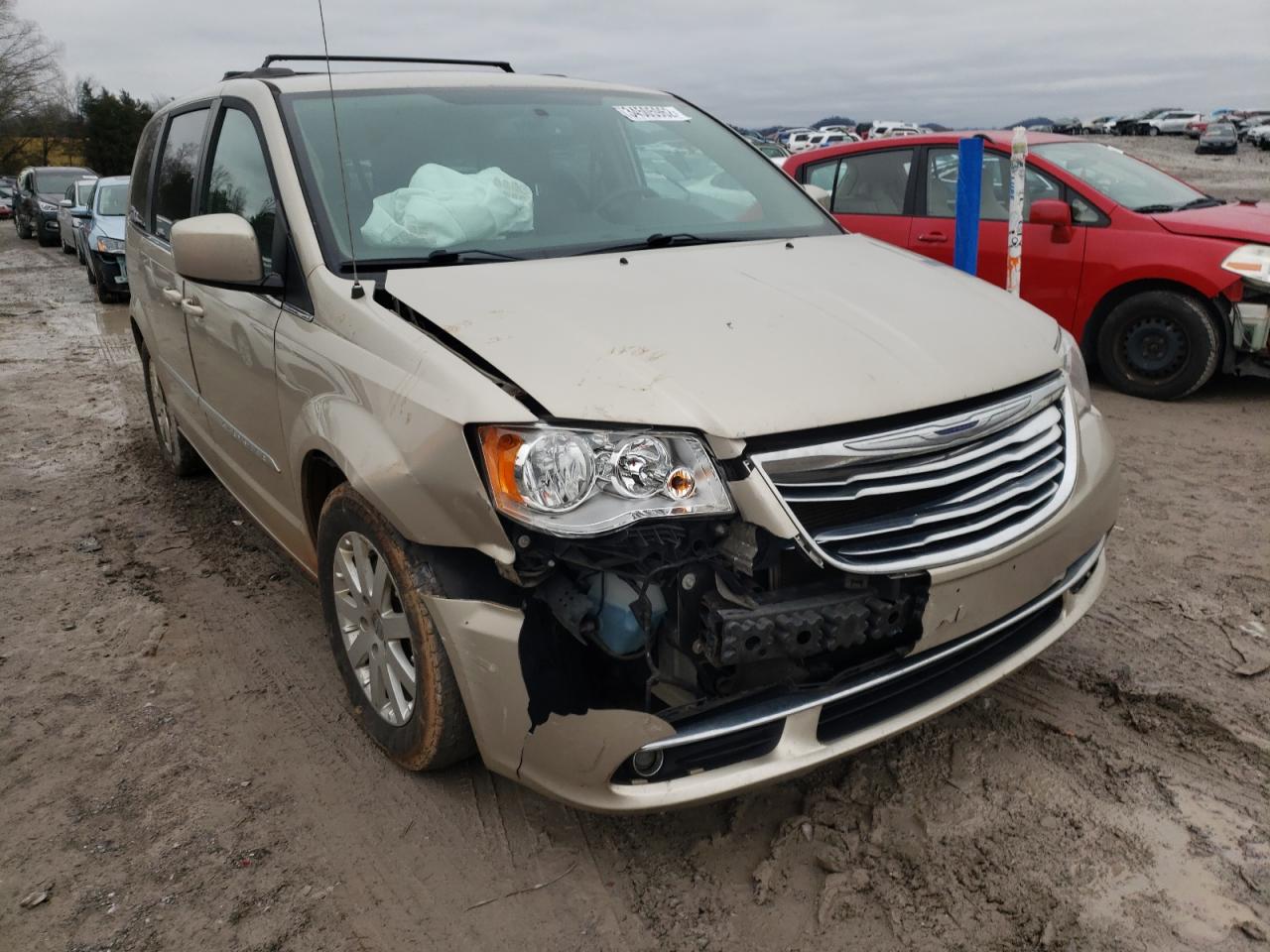 Photo 1 from auction – 2016 CHRYSLER TOWN & COU with VIN 2C4RC1BG2GR281474