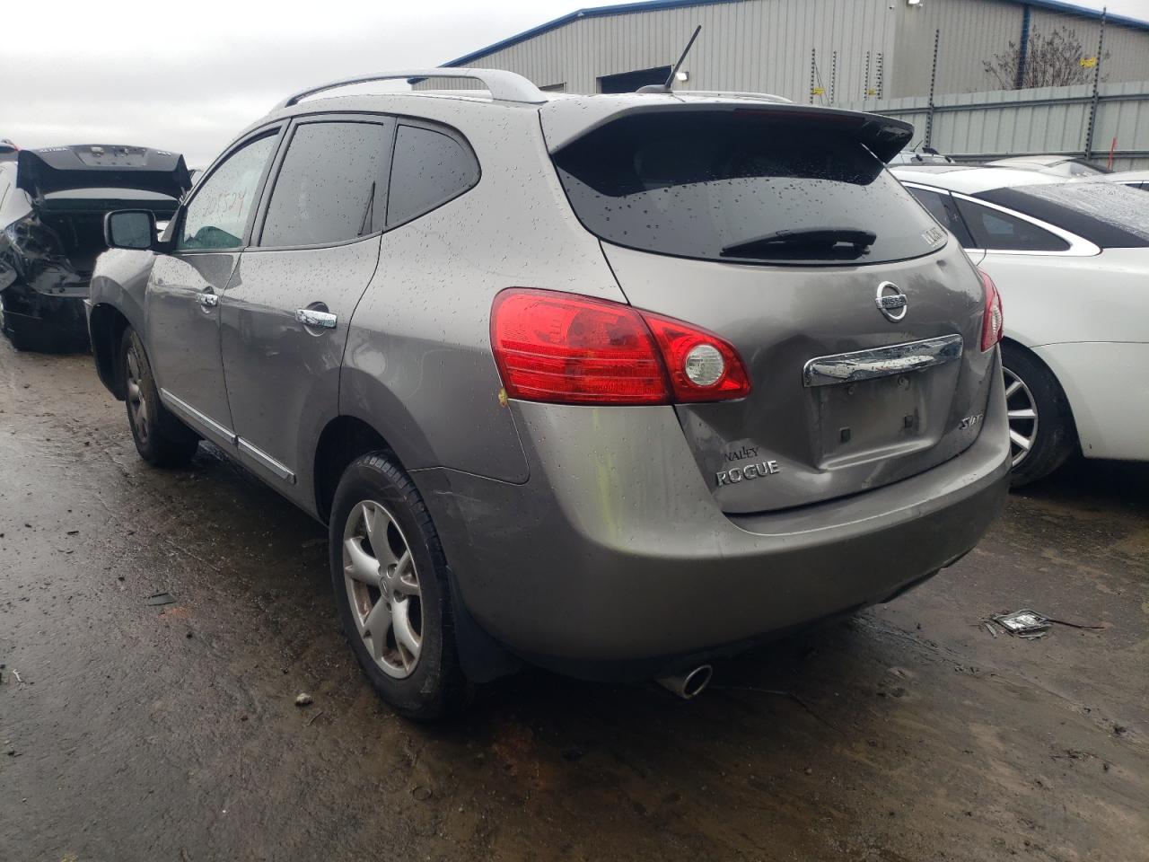 Photo 3 from auction – 2011 NISSAN ROGUE S with VIN JN8AS5MV6BW679164