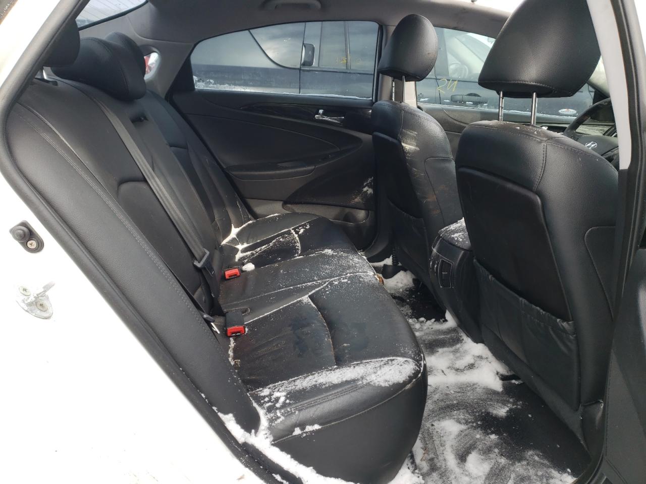Photo 6 from auction – 2012 HYUNDAI SONATA SE with VIN 5NPEC4AB3CH321994