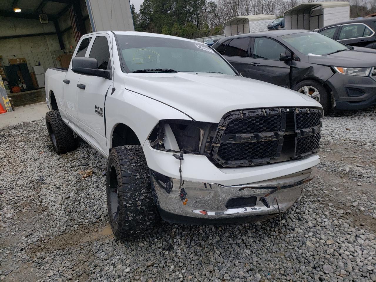 RAM 1500 ST 2015 z numerem VIN 1C6RR6FG6FS590388 - Zdjęcie z aukcji