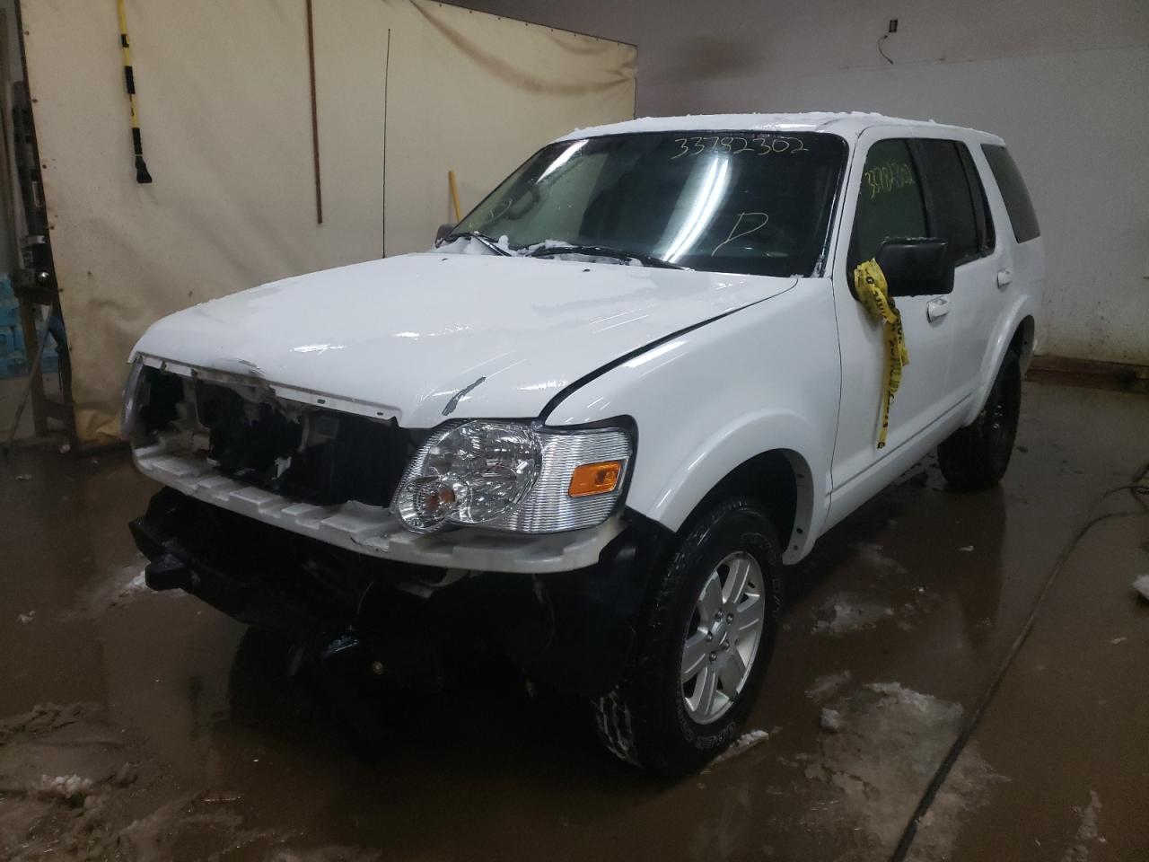 Photo 2 from auction – 2009 FORD EXPLORER X with VIN 1FMEU73E59UA00989