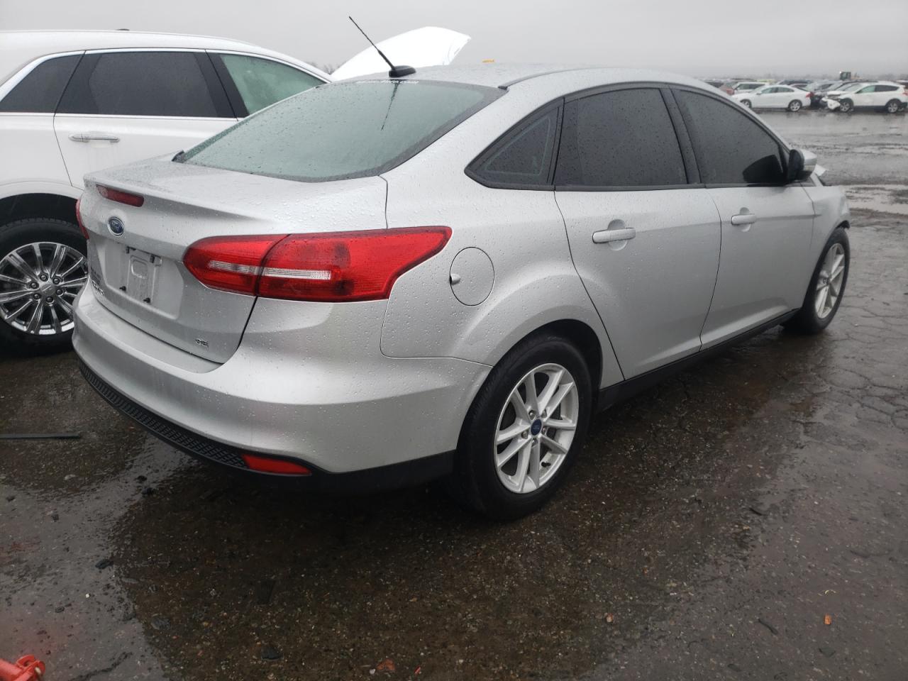 Foto 4 de la subasta – 2018 FORD FOCUS SE con VIN 1FADP3F28JL248557