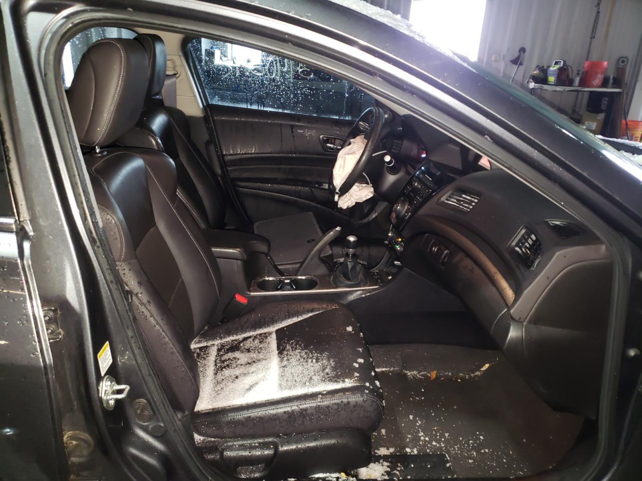 Photo 5 from auction – 2013 ACURA ILX 24 PRE with VIN 19VDE2E55DE000925
