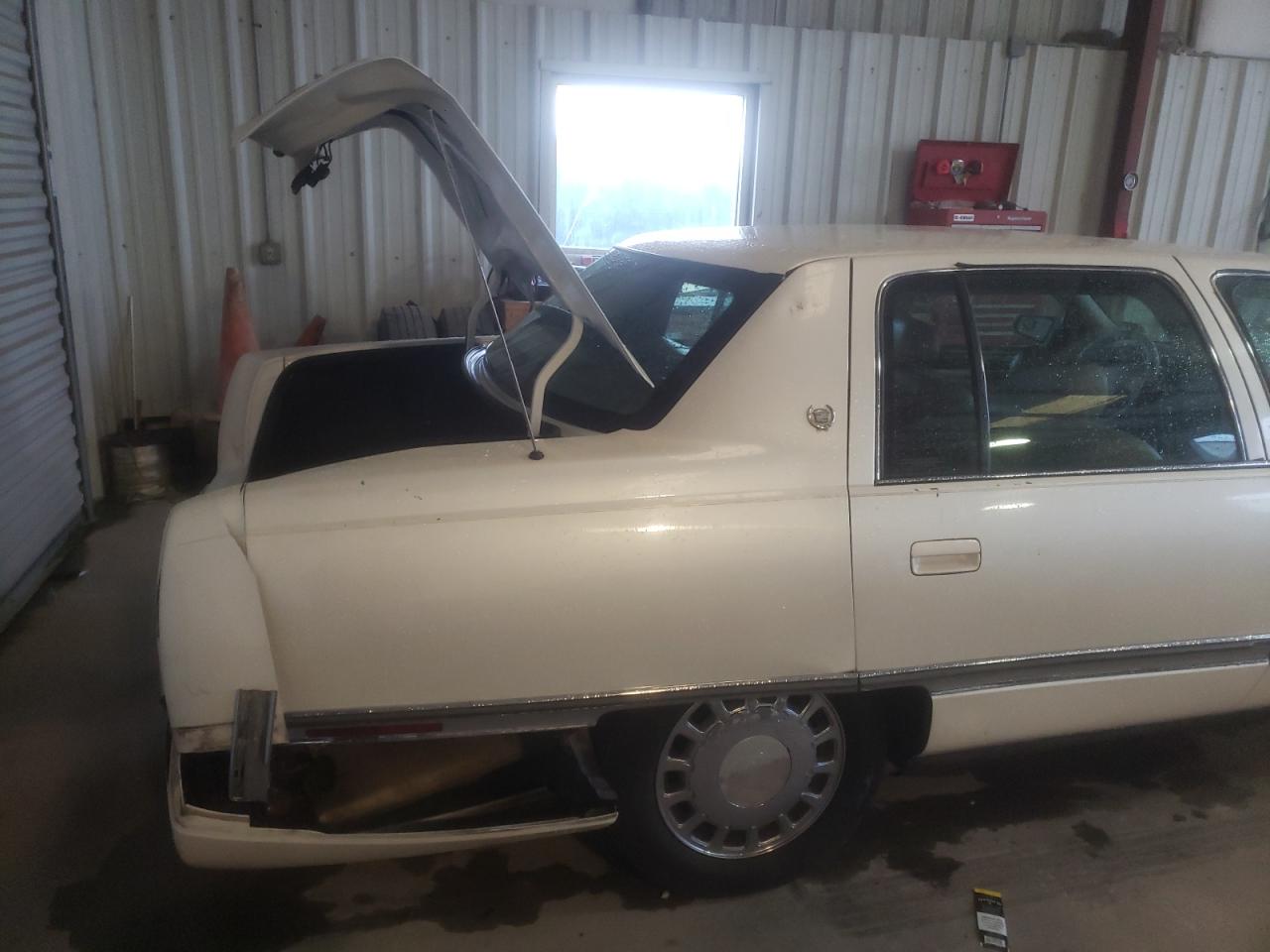 Photo 10 from auction – 1994 CADILLAC DEVILLE with VIN 1G6KD52B2RU278500