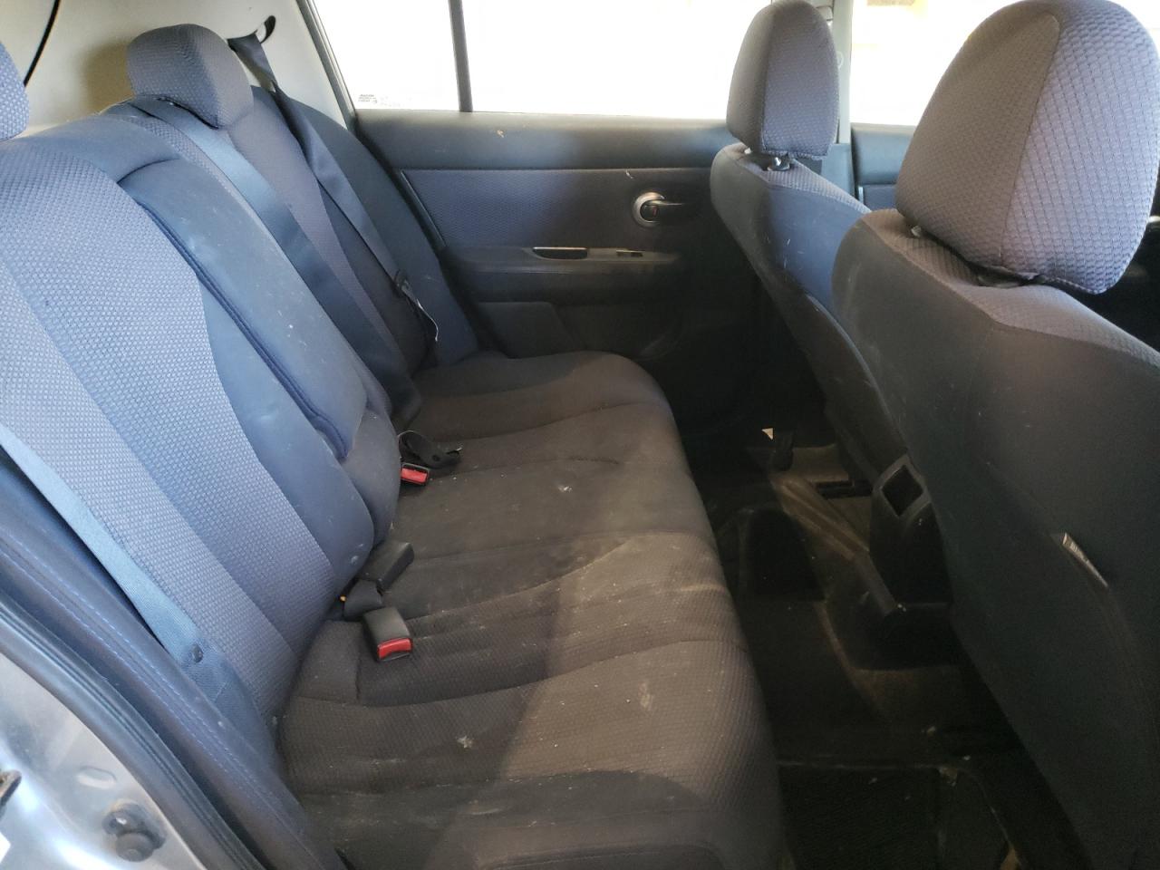 Photo 6 from auction – 2007 NISSAN VERSA S with VIN 3N1BC13E77L411246