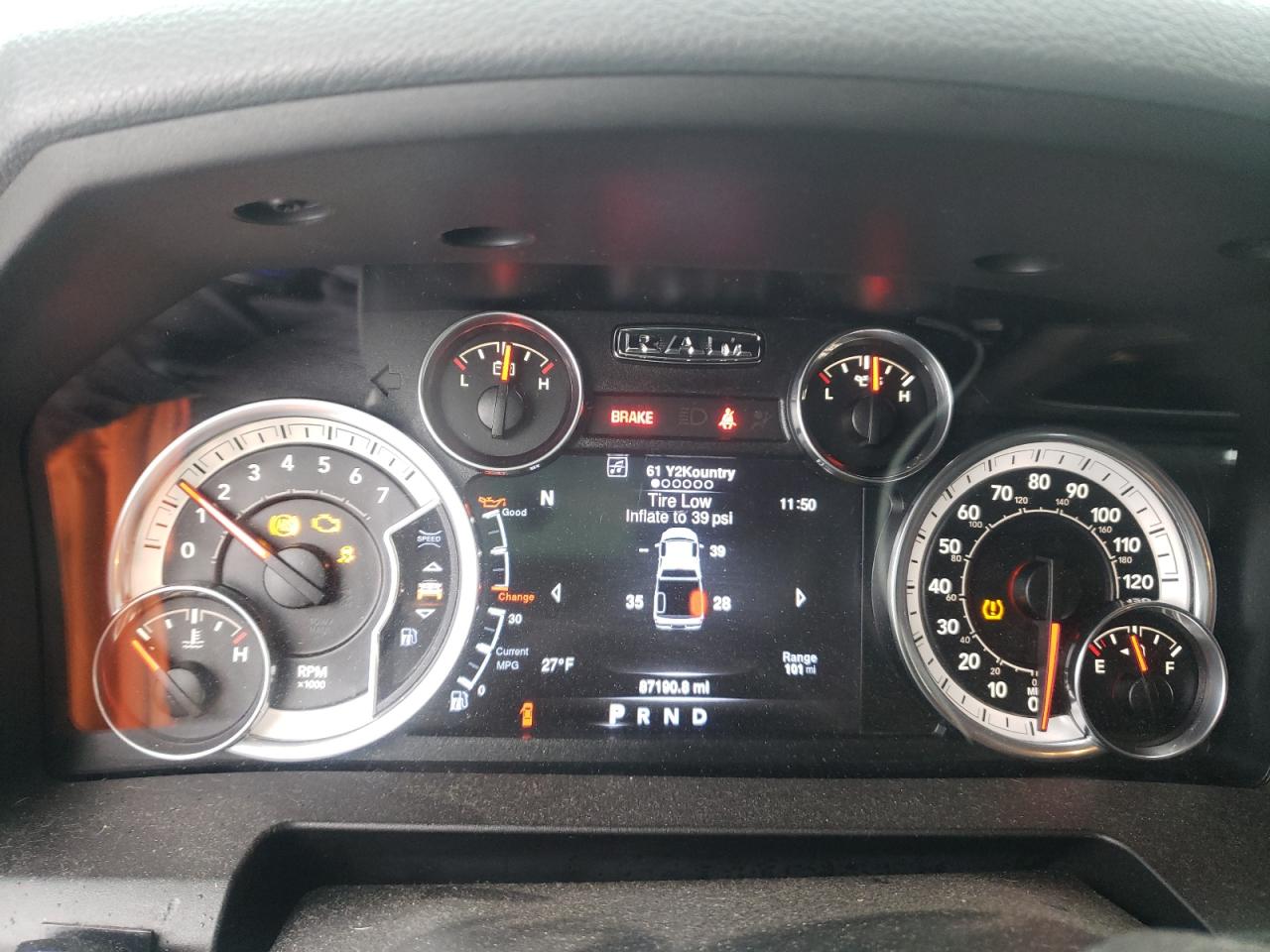 Photo 8 from auction – 2016 RAM 1500 SLT with VIN 3C6RR7LT4GG279882