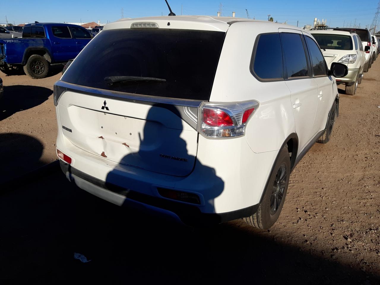 Photo 4 from auction – 2015 MITSUBISHI OUTLANDER with VIN JA4AD2A38FZ006303