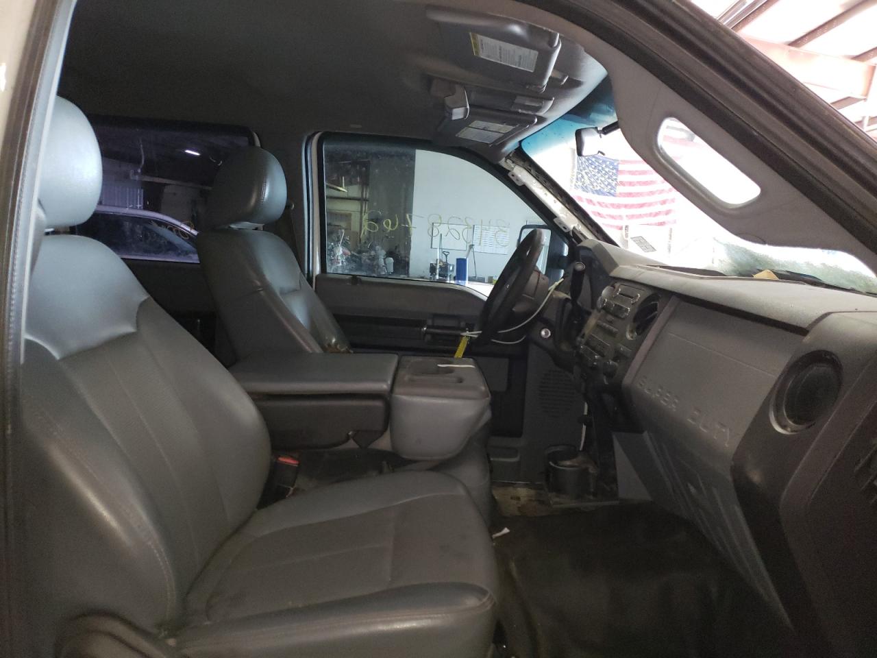 Photo 5 from auction – 2011 FORD F350 SUPER with VIN 1FT8W3BT3BEC34973