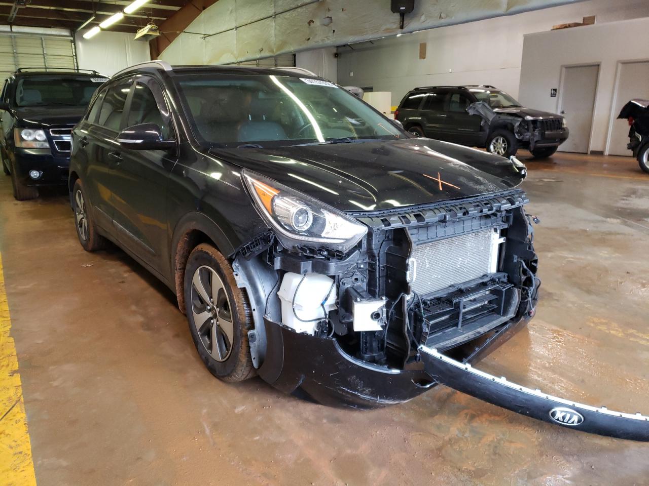 KIA NIRO EX 2017 with VIN KNDCC3LC5H5058521 - Photo from auction