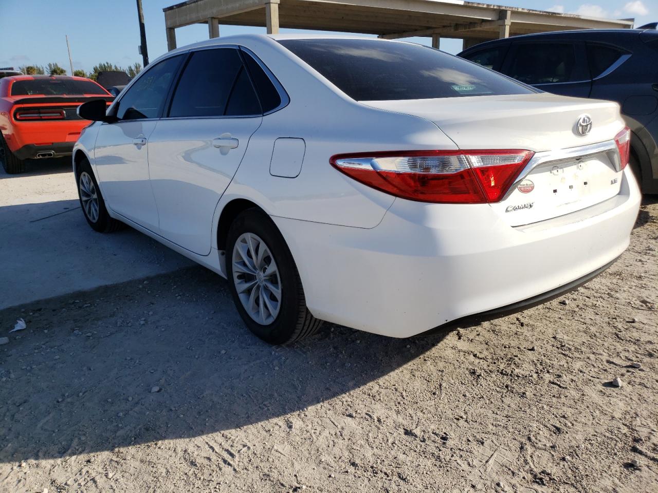 Photo 3 from auction – 2017 TOYOTA CAMRY LE with VIN 4T1BF1FK9HU418319