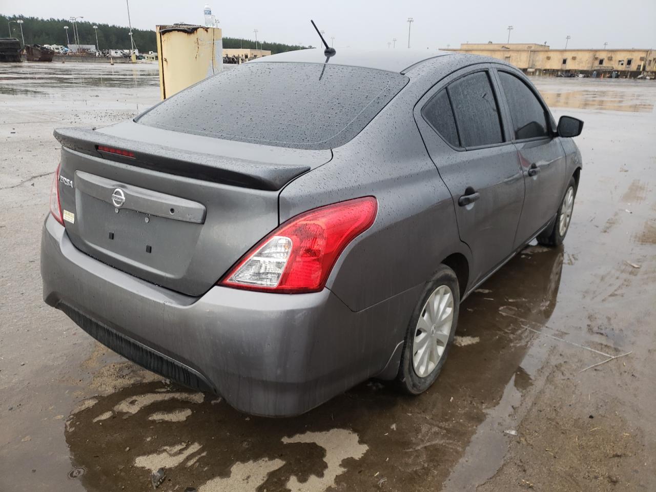 Photo 4 from auction – 2017 NISSAN VERSA S with VIN 3N1CN7AP5HL828310