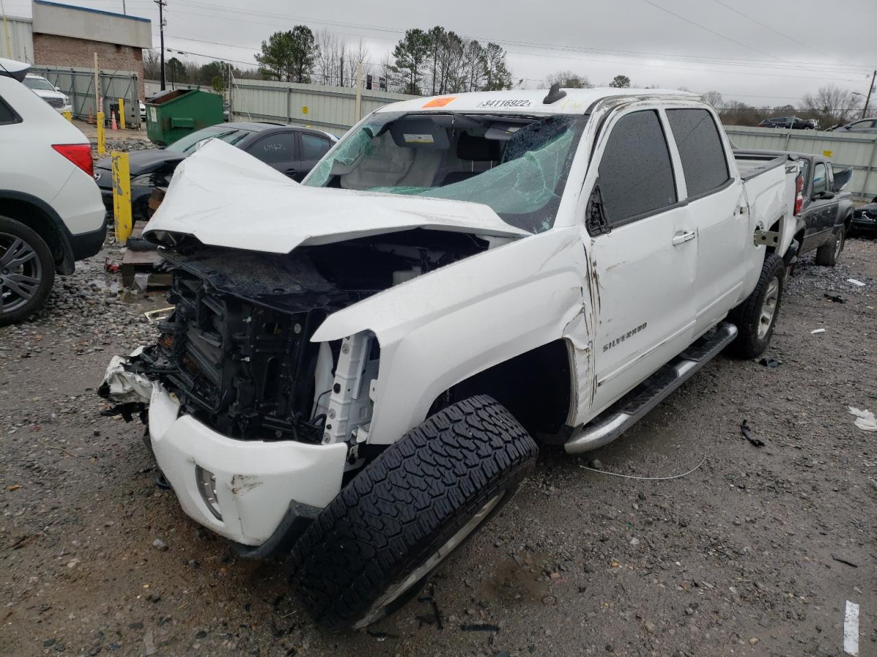 Photo 2 from auction – 2018 CHEVROLET SILVERADO with VIN 3GCUKREC6JG326871