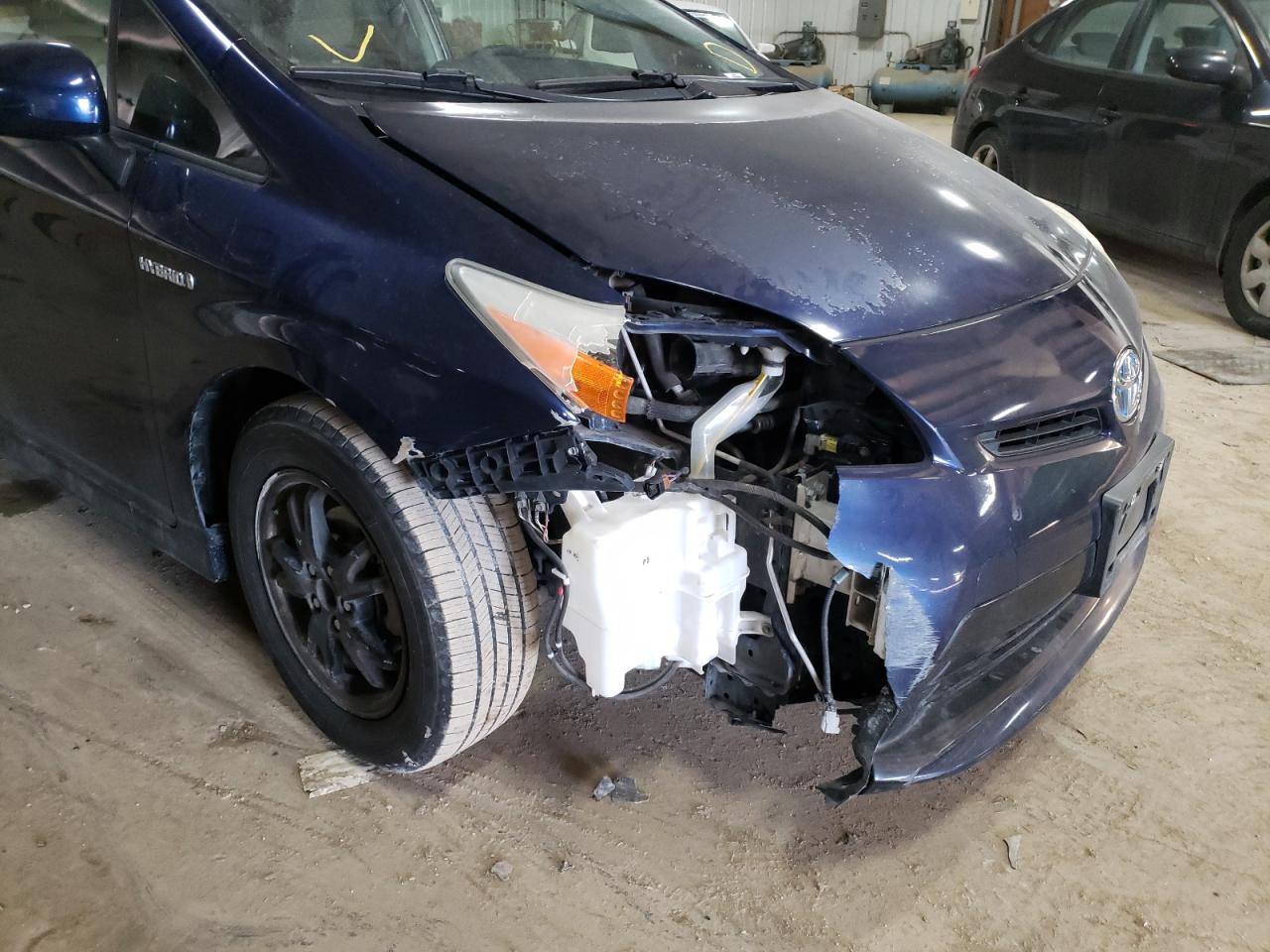 Photo 9 from auction – 2012 TOYOTA PRIUS with VIN JTDKN3DUXC1553391