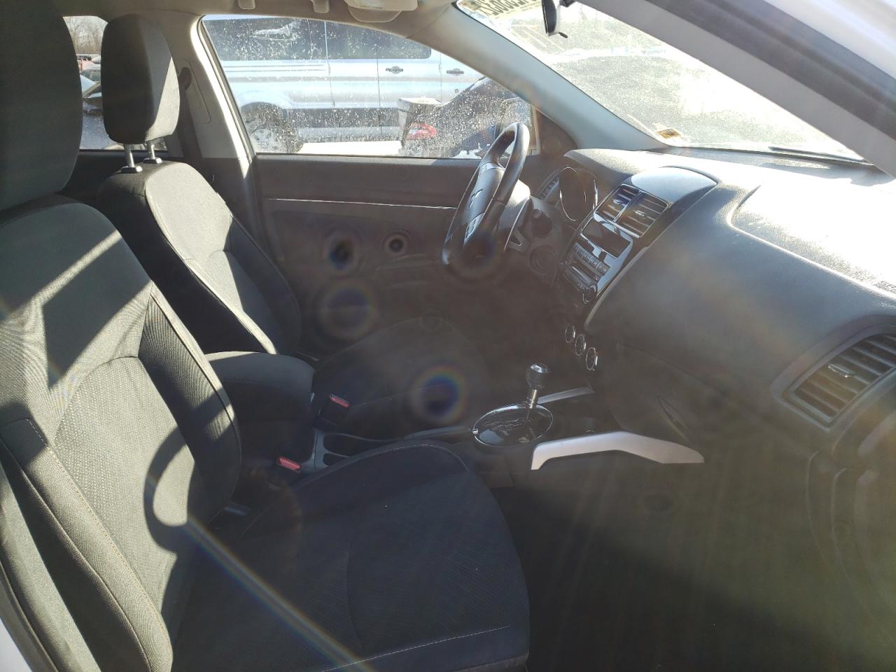 Photo 5 from auction – 2013 MITSUBISHI OUTLANDER with VIN 4A4AP4AU0DE019643