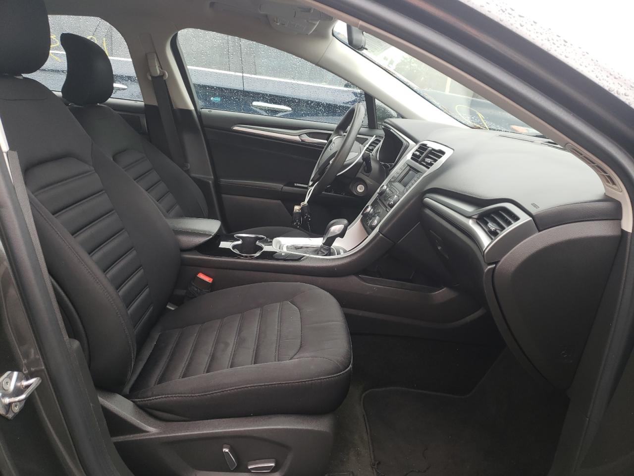 Photo 5 from auction – 2016 FORD FUSION SE with VIN 3FA6P0LU6GR389070