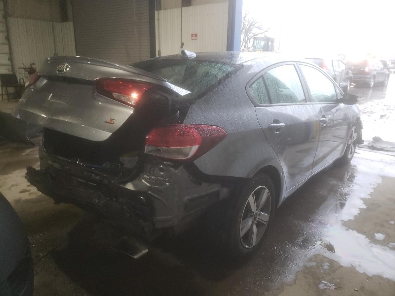 Photo 4 from auction – 2018 KIA FORTE LX with VIN 3KPFL4A73JE275939
