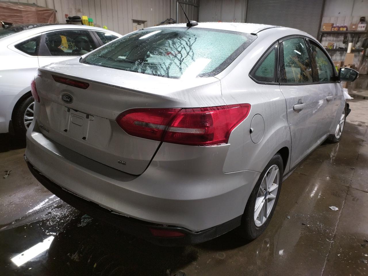 Zdjęcie 4 z aukcji – 2018 FORD FOCUS SE z VIN 1FADP3F22JL267038