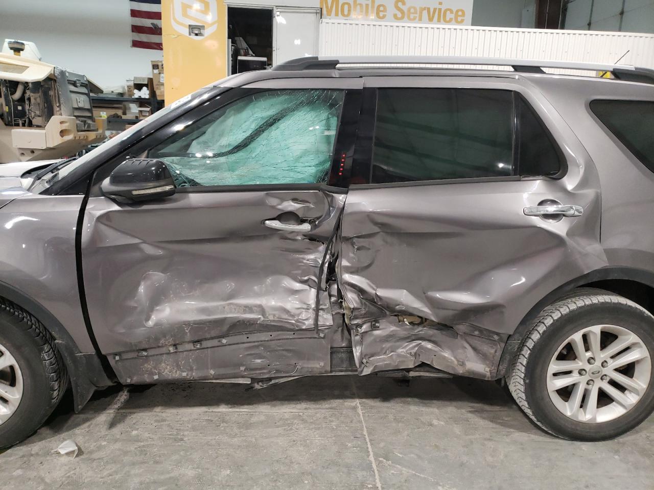 Photo 10 from auction – 2011 FORD EXPLORER X with VIN 1FMHK8D85BGA87489