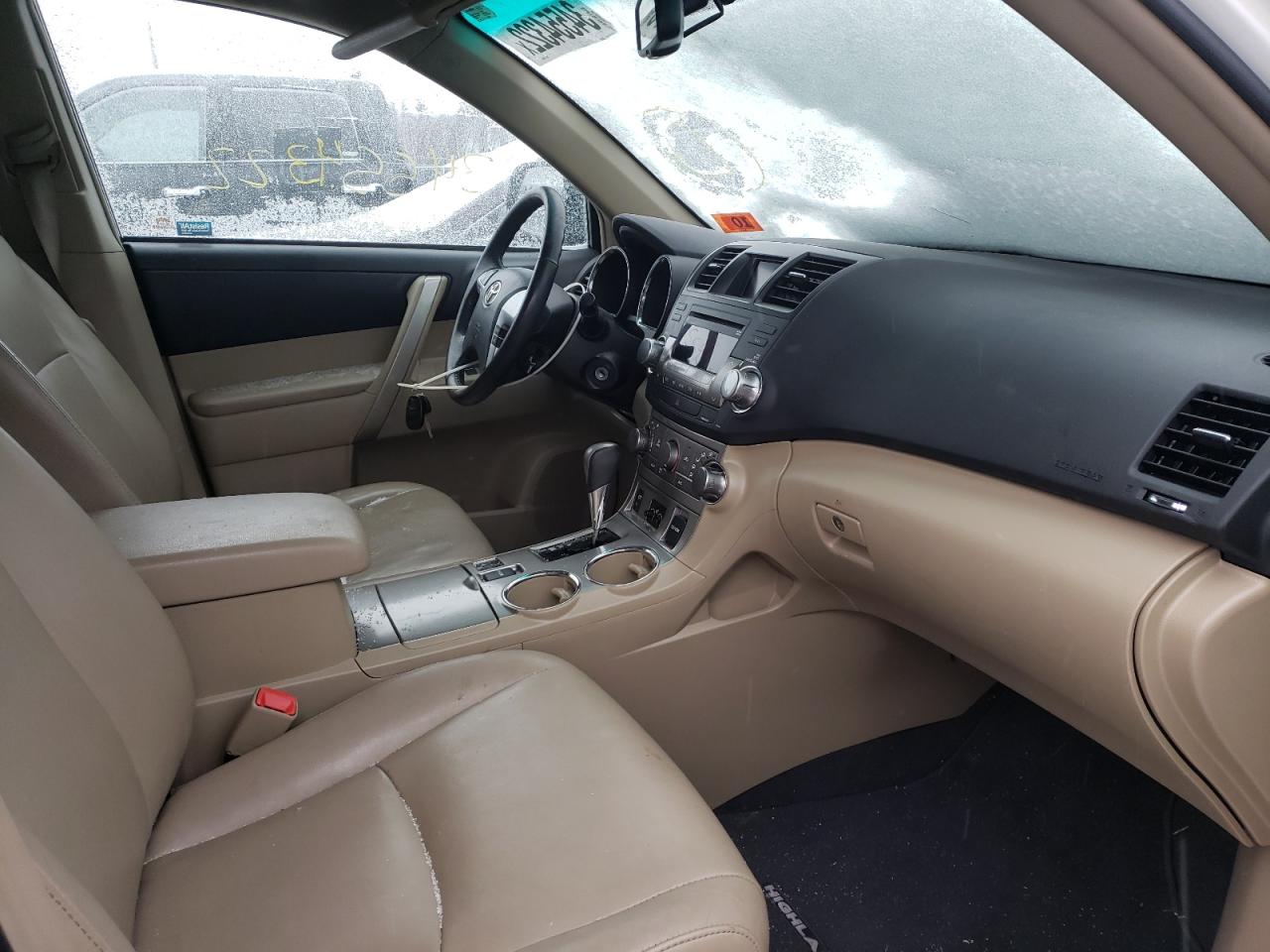 Photo 5 from auction – 2011 TOYOTA HIGHLANDER with VIN 5TDBK3EH6BS050646
