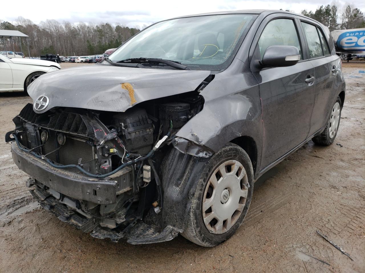 Photo 2 from auction – 2011 TOYOTA SCION XD with VIN JTKKU4B48B1011693