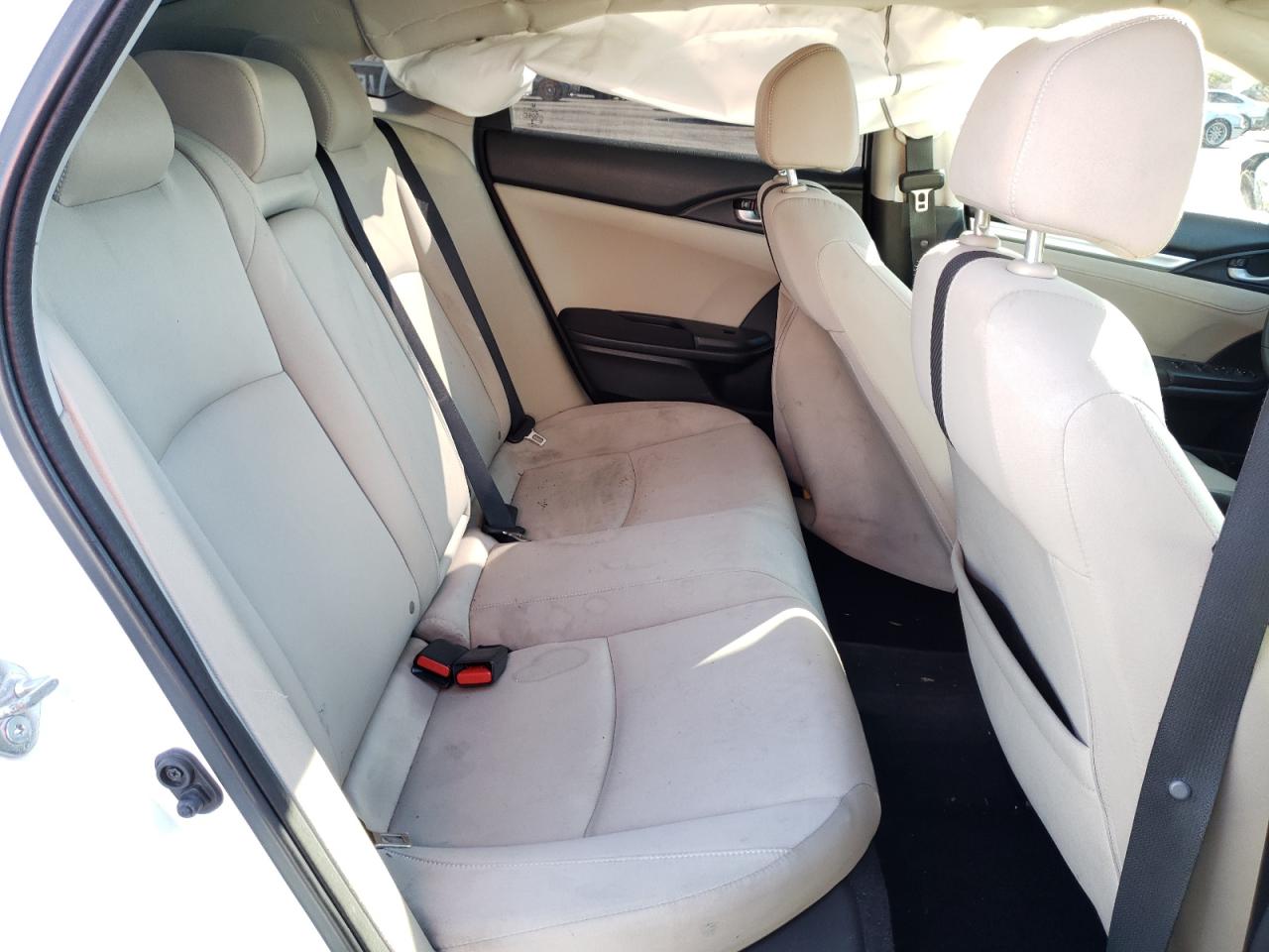 Photo 6 from auction – 2018 HONDA CIVIC EX with VIN 2HGFC2F77JH553227