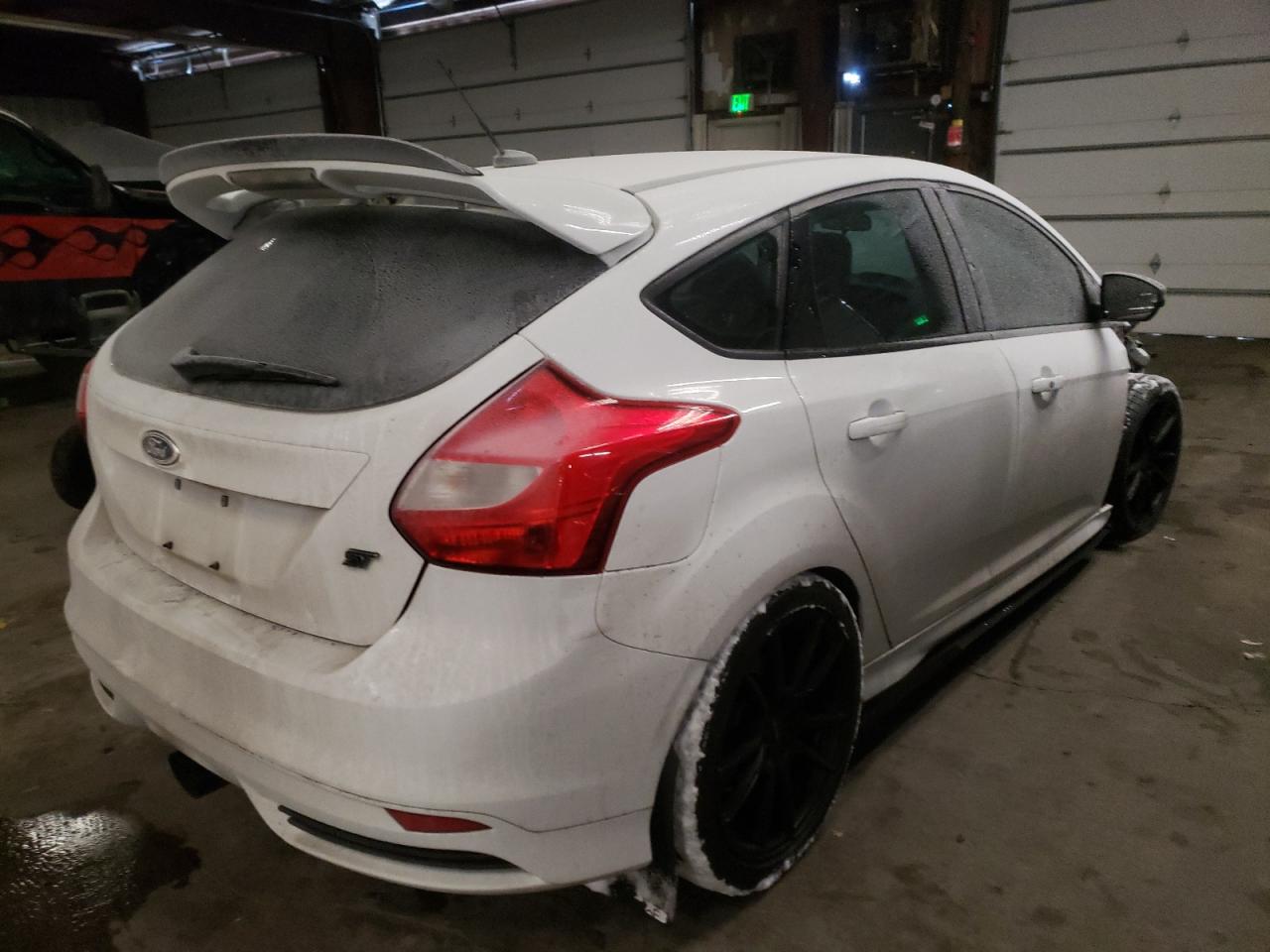 Photo 4 from auction – 2013 FORD FOCUS ST with VIN 1FADP3L95DL127264