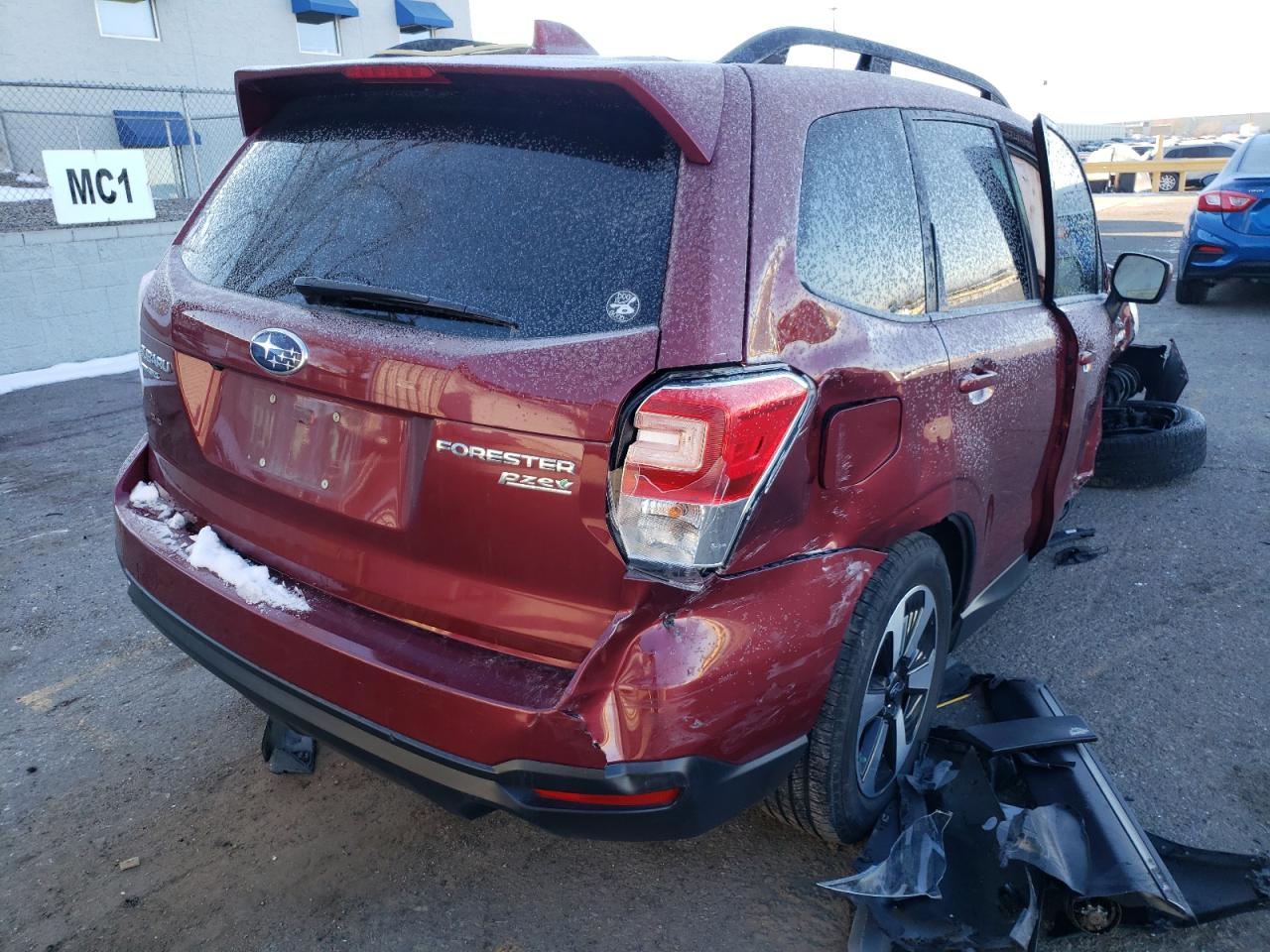 Photo 4 from auction – 2017 SUBARU FORESTER 2 with VIN JF2SJAECXHH561772