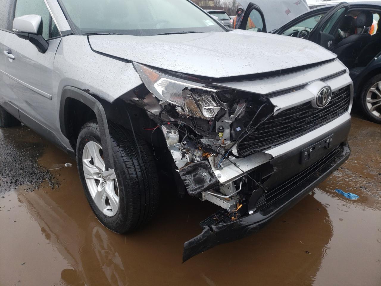 Photo 9 from auction – 2021 TOYOTA RAV4 XLE with VIN 2T3P1RFVXMC255860