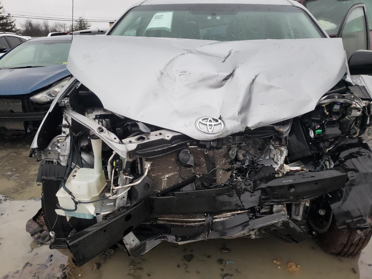 Photo 7 from auction – 2012 TOYOTA SIENNA with VIN 5TDZK3DC7CS264339
