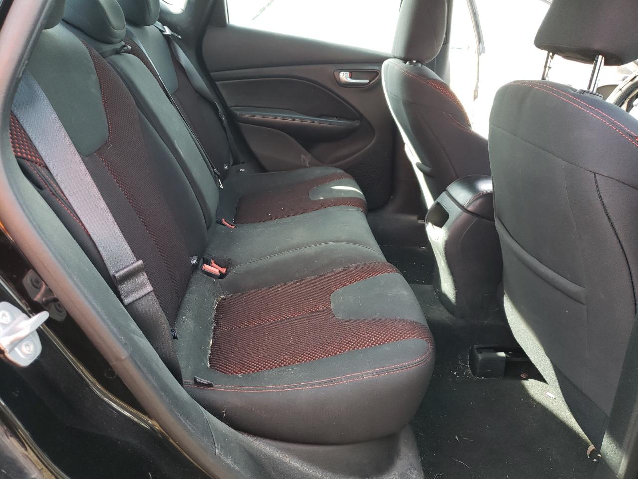 Photo 6 from auction – 2016 DODGE DART SXT with VIN 1C3CDFBB0GD645581