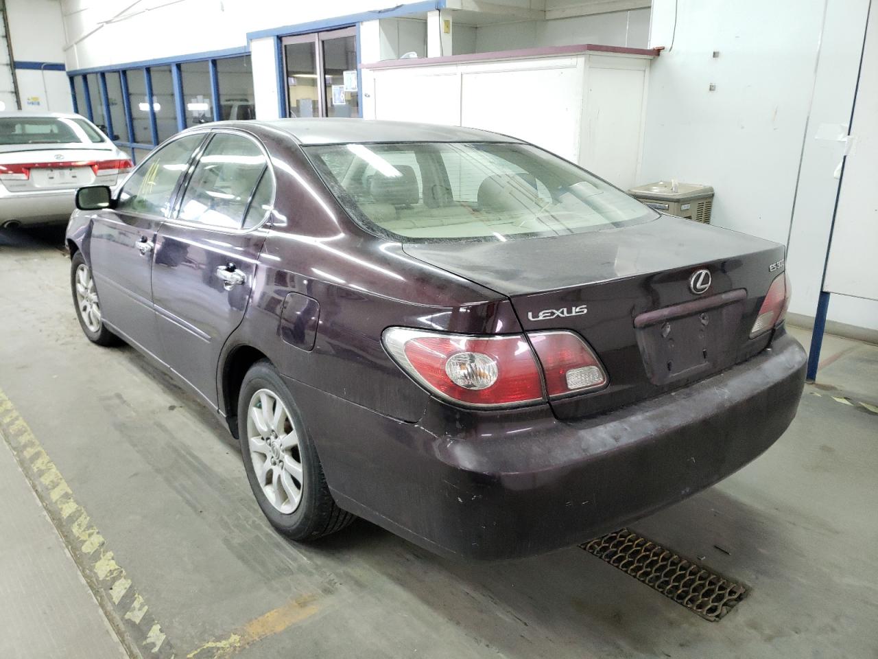 Photo 3 from auction – 2002 LEXUS ES 300 with VIN JTHBF30G520057141