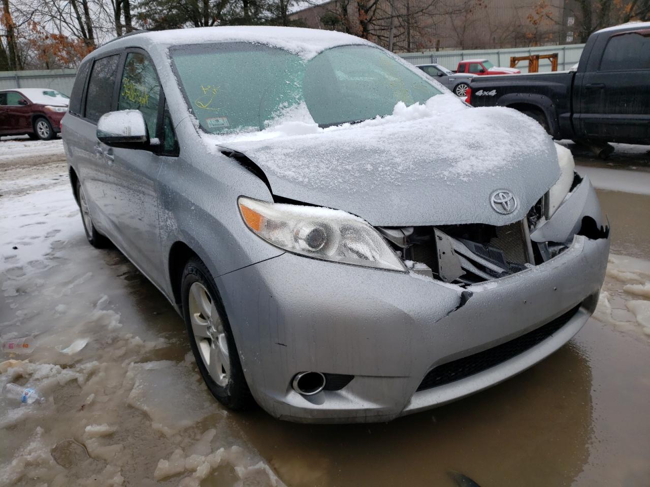 TOYOTA SIENNA LE 2015 with VIN 5TDKK3DC4FS629355 - Photo from auction