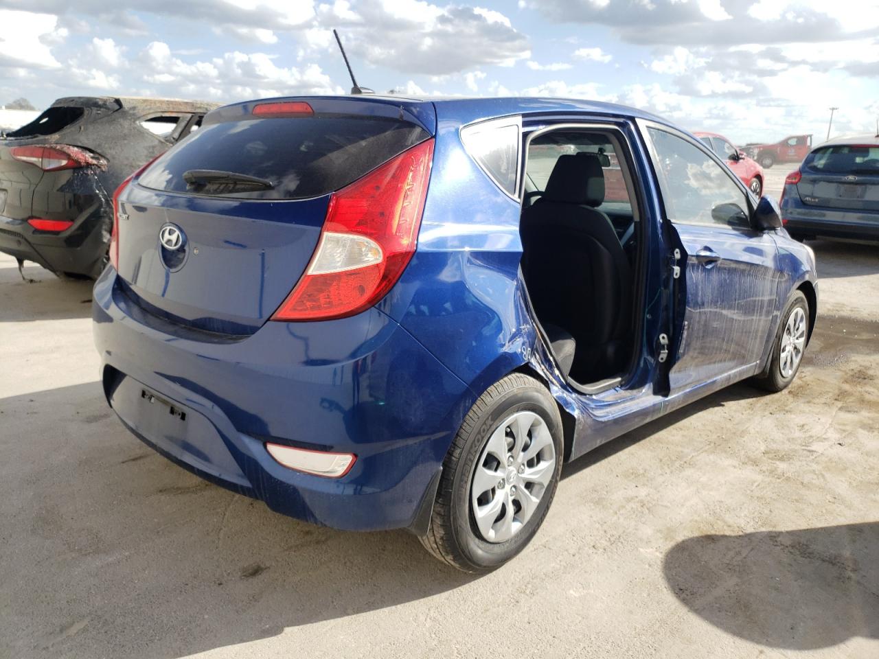 Photo 4 from auction – 2016 HYUNDAI ACCENT SE with VIN KMHCT5AE3GU253176