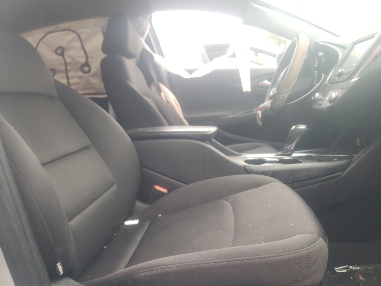 Photo 5 from auction – 2017 CHEVROLET MALIBU LT with VIN 1G1ZE5ST0HF126910