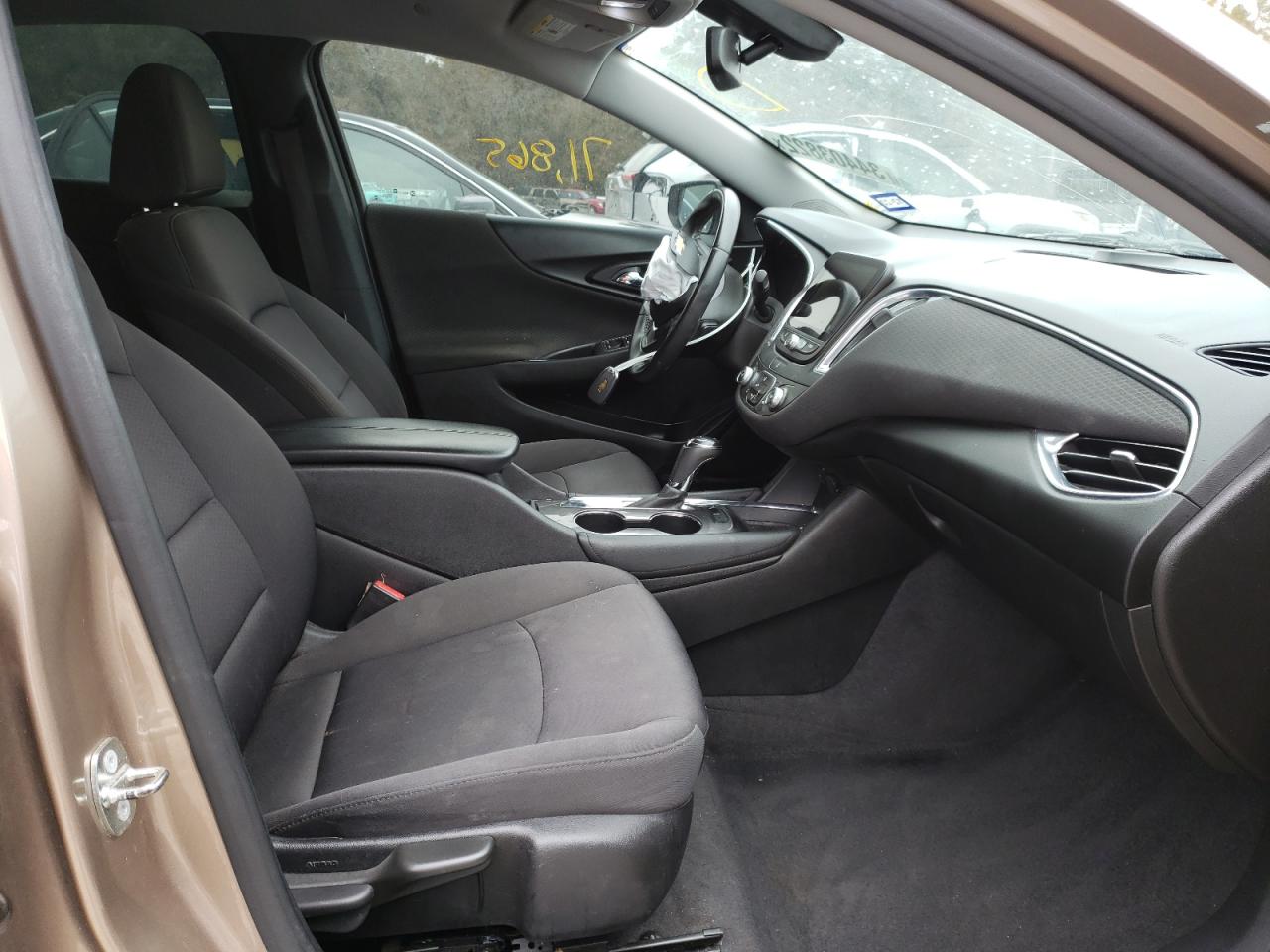 Photo 5 from auction – 2018 CHEVROLET MALIBU LT with VIN 1G1ZD5ST0JF117956
