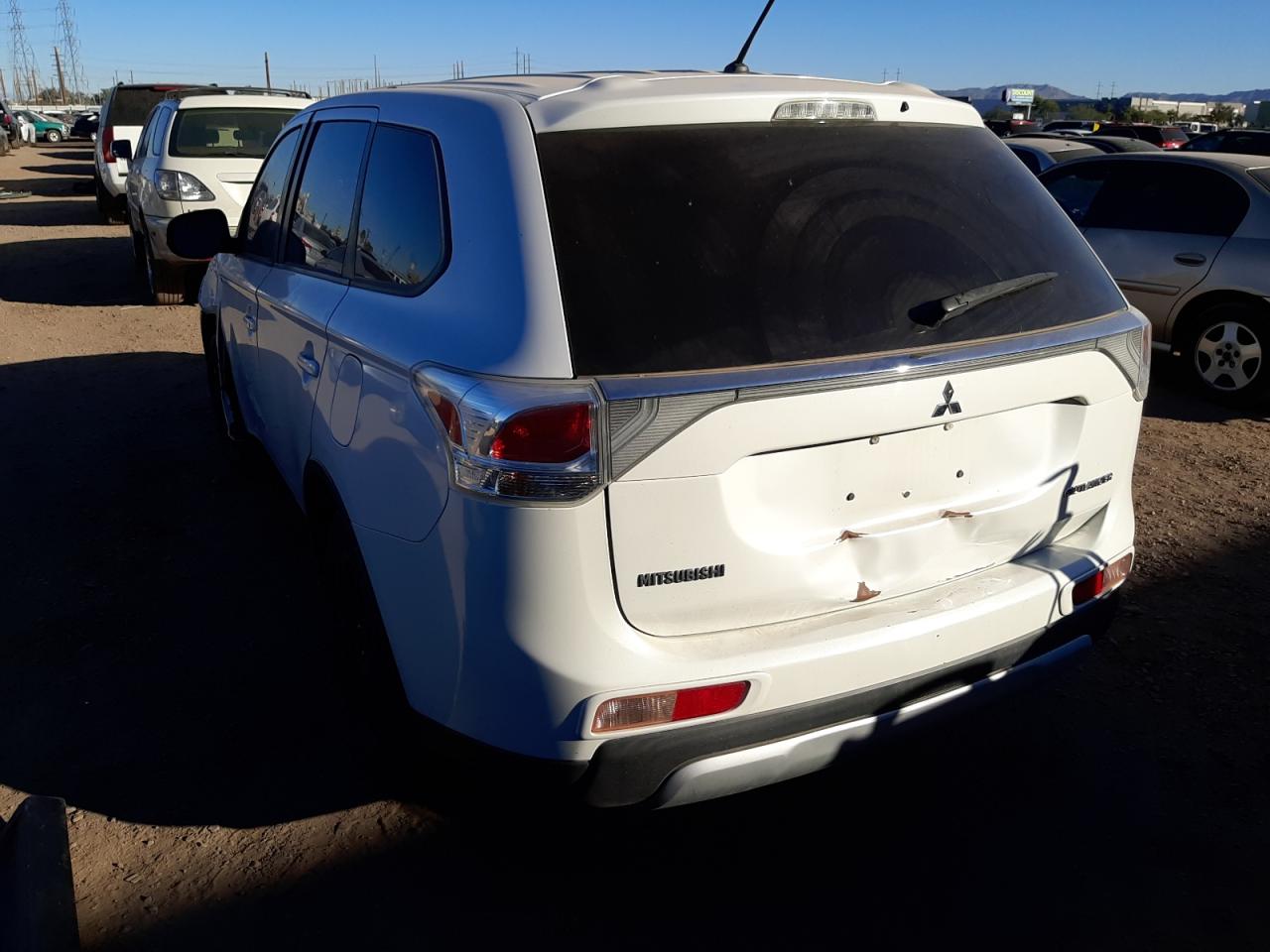 صورة رقم 3 من المزاد - 2015 MITSUBISHI OUTLANDER مع VIN JA4AD2A38FZ006303