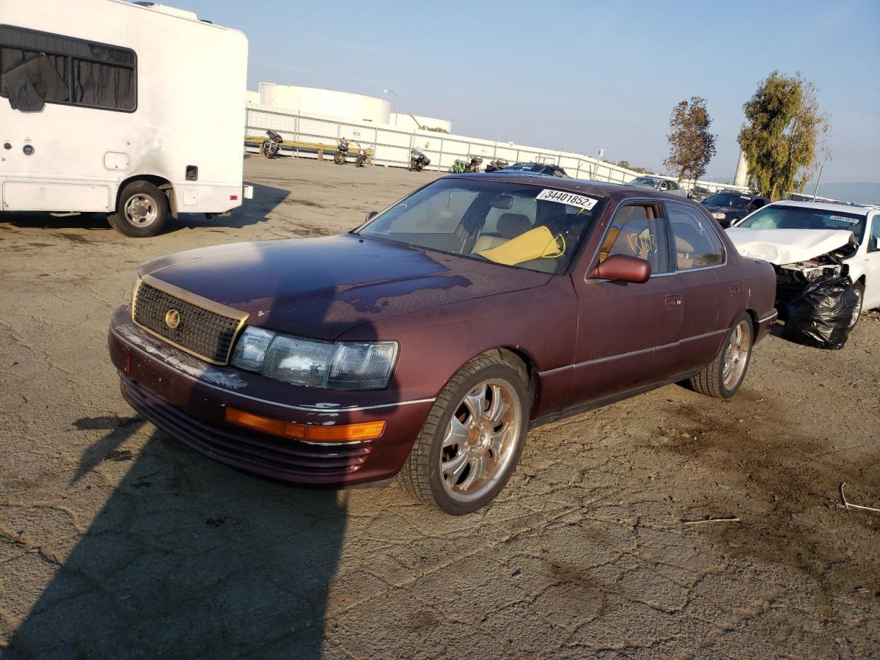Photo 2 from auction – 1992 LEXUS LS 400 with VIN JT8UF11E4N0143653