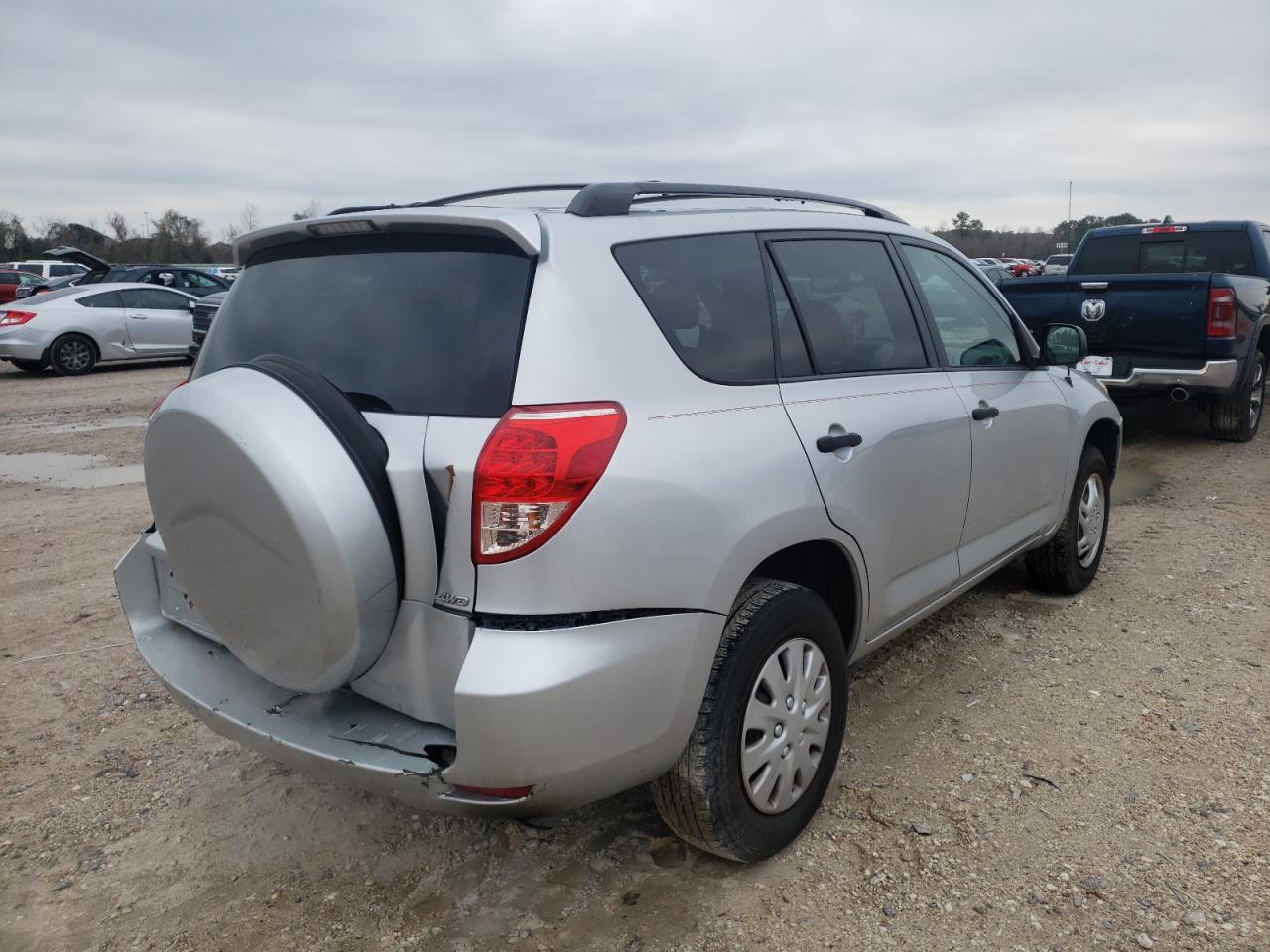 Photo 4 from auction – 2008 TOYOTA RAV4 with VIN JTMZD33V686077680