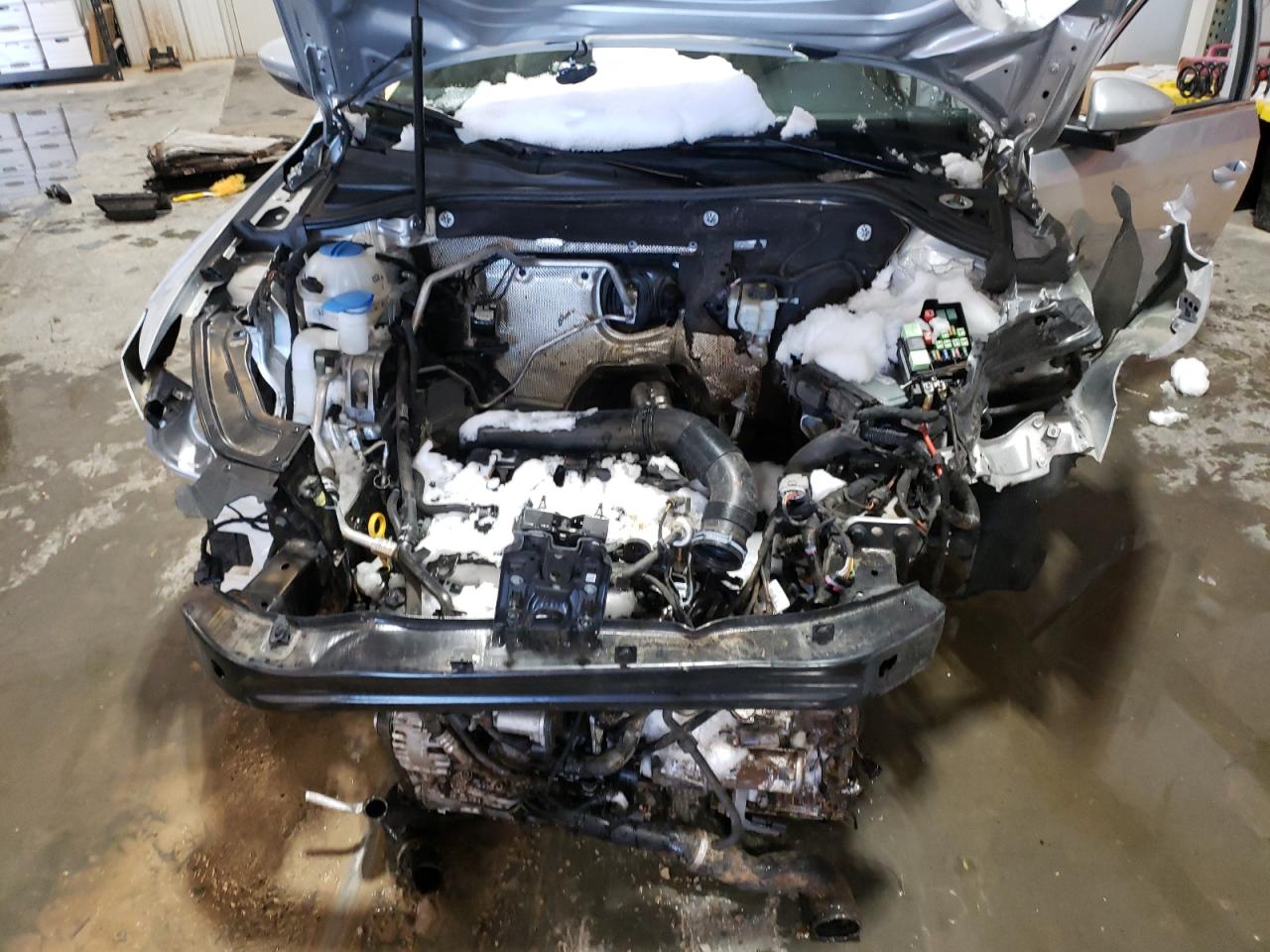 Photo 7 from auction – 2017 VOLKSWAGEN PASSAT SEL with VIN 1VWCT7A35HC042855