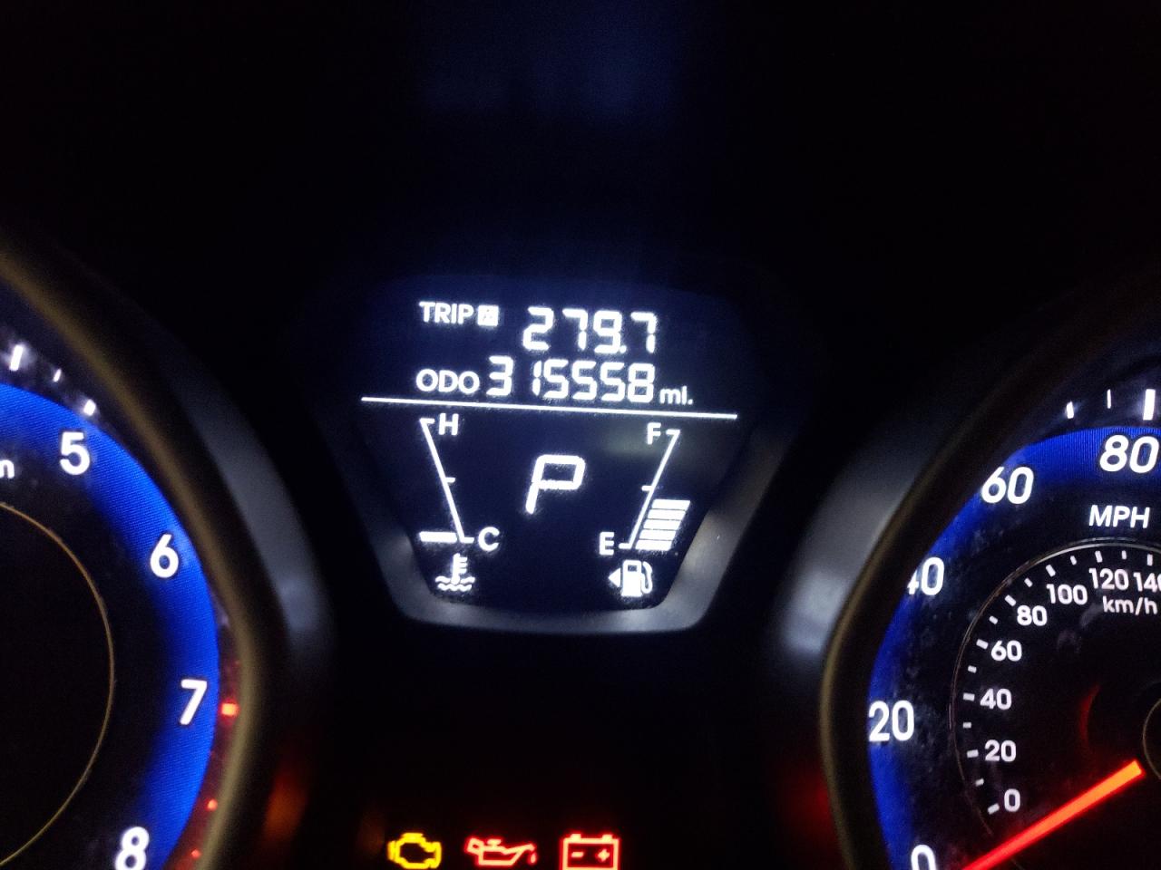 Photo 8 from auction – 2011 HYUNDAI ELANTRA with VIN KMHDH4AE9BU099839