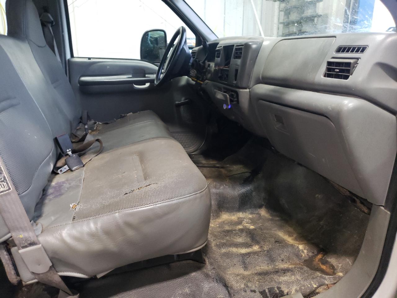 Photo 5 from auction – 2002 FORD F250 SUPER with VIN 1FTNW20S52EC27370