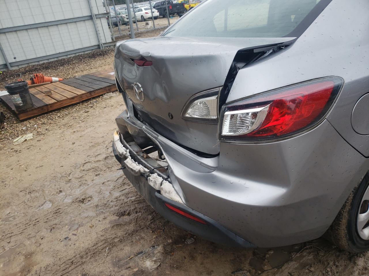 Photo 9 from auction – 2011 MAZDA 3 I with VIN JM1BL1UF9B1900302