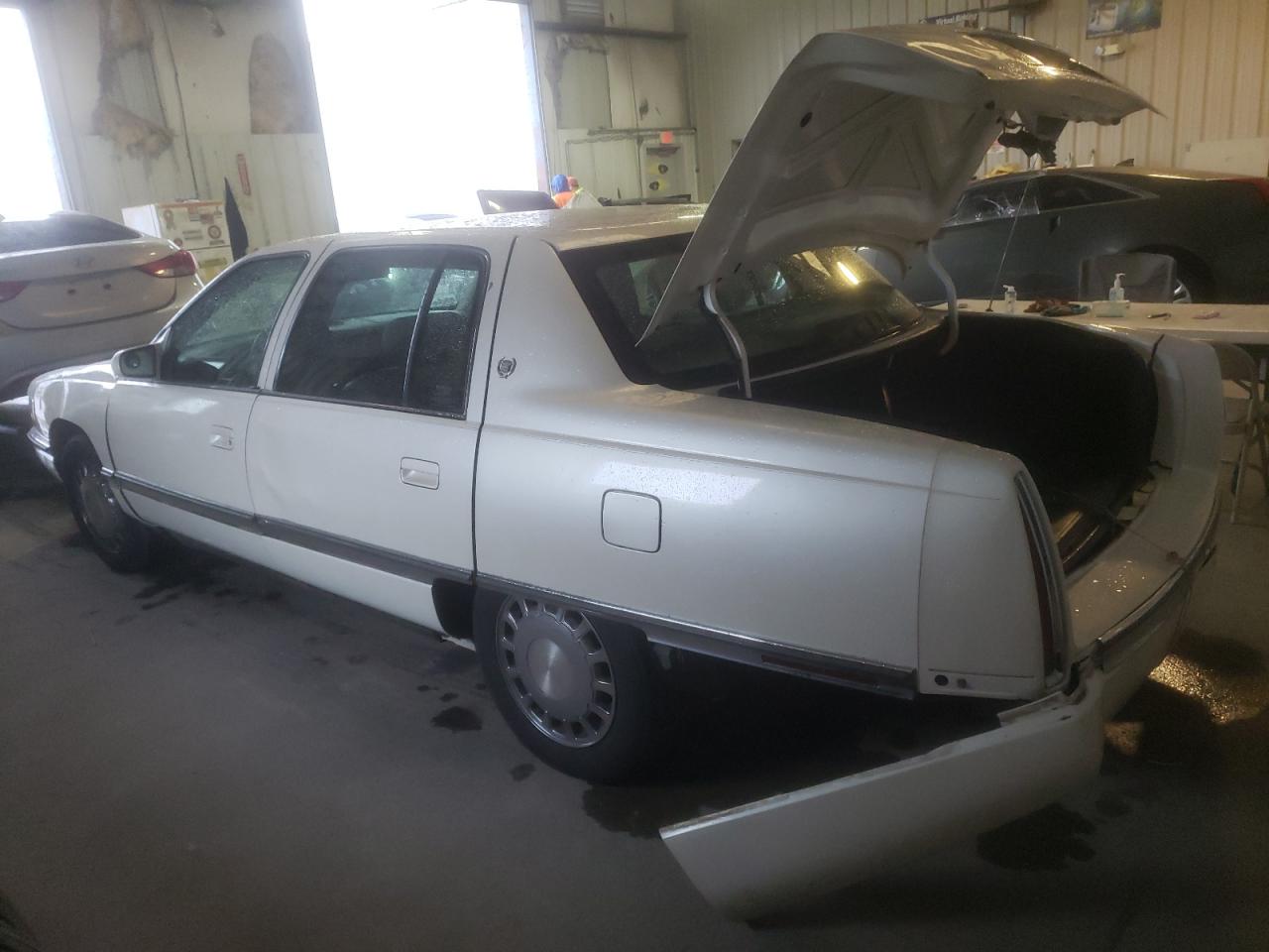 Photo 3 from auction – 1994 CADILLAC DEVILLE with VIN 1G6KD52B2RU278500