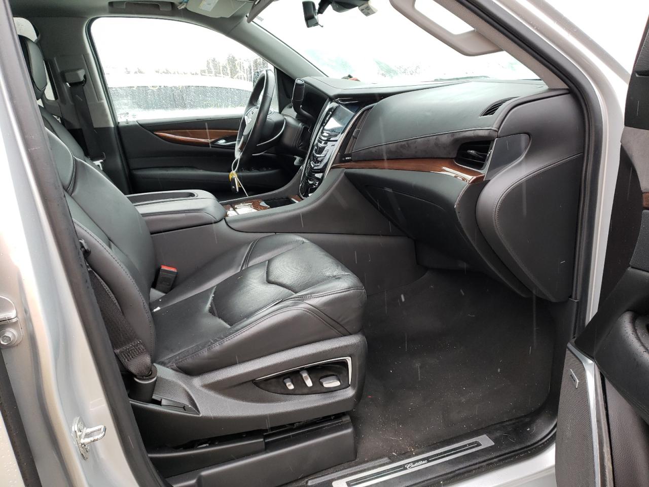 Photo 5 from auction – 2020 CADILLAC ESCALADE E with VIN 1GYS4HKJ1LR147343
