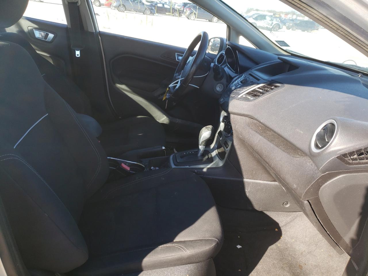 Photo 5 from auction – 2014 FORD FIESTA SE with VIN 3FADP4BJ9EM227725