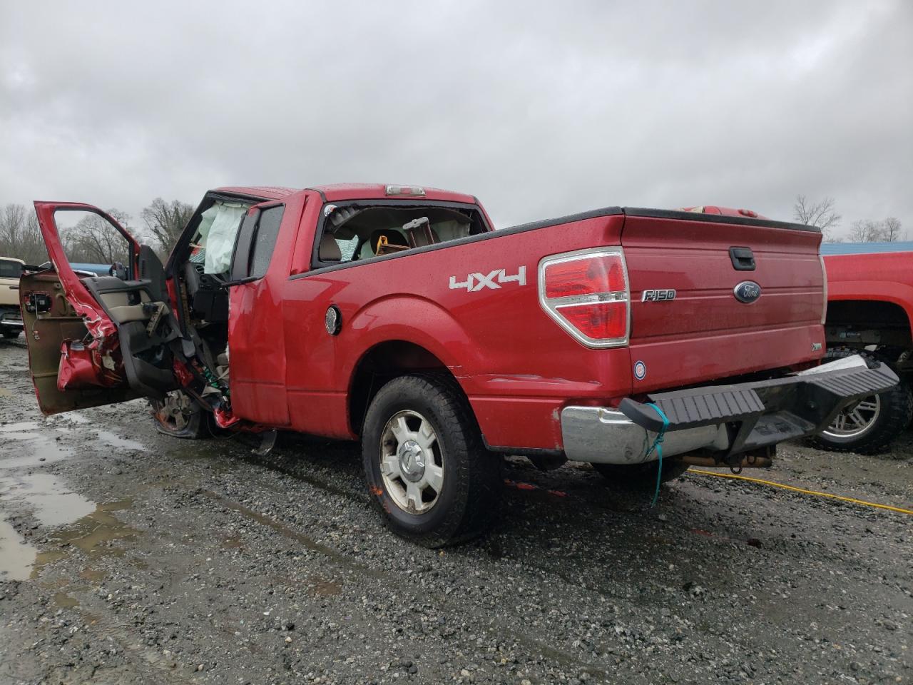 Foto 3 de la subasta – 2010 FORD F150 SUPER con VIN 1FTFX1EV2AFB43854